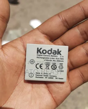 Kodak Klic-7005 Rechargeable Lithium-Ion Digital Camera Battery.