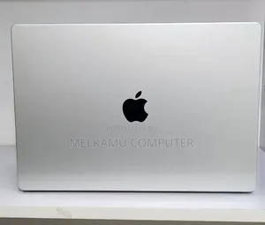 New Laptop Apple MacBook Air 2024 M3 15-inch 24GB Apple M3 SSD 512GB