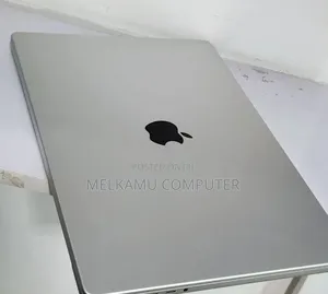 New Laptop Apple MacBook Air 2024 M3 15-inch 24GB Apple M3 SSD 512GB
