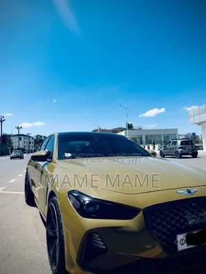 Genesis G70 2018 Yellow