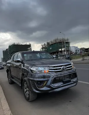 Toyota Hilux 2018 Gray