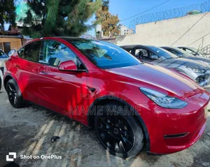 Tesla Model Y 2022 Red