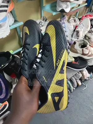 Nike Spot Shoes