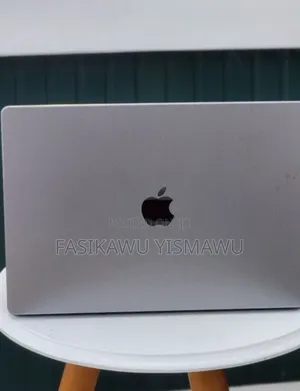 New Laptop Apple MacBook Pro M1 16GB Apple M1 SSD 512GB