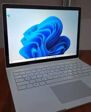 New Laptop Microsoft Surface Book 2 16GB Intel Core i7 SSD 512GB