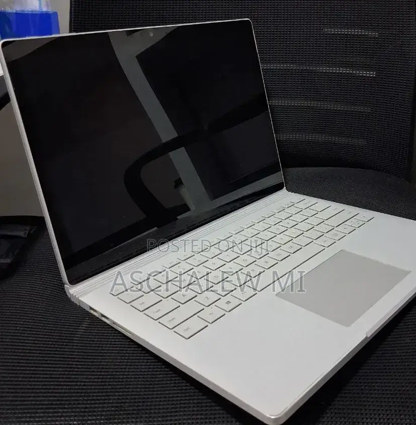 New Laptop Microsoft Surface Book 2 16GB Intel Core i7 SSD 512GB
