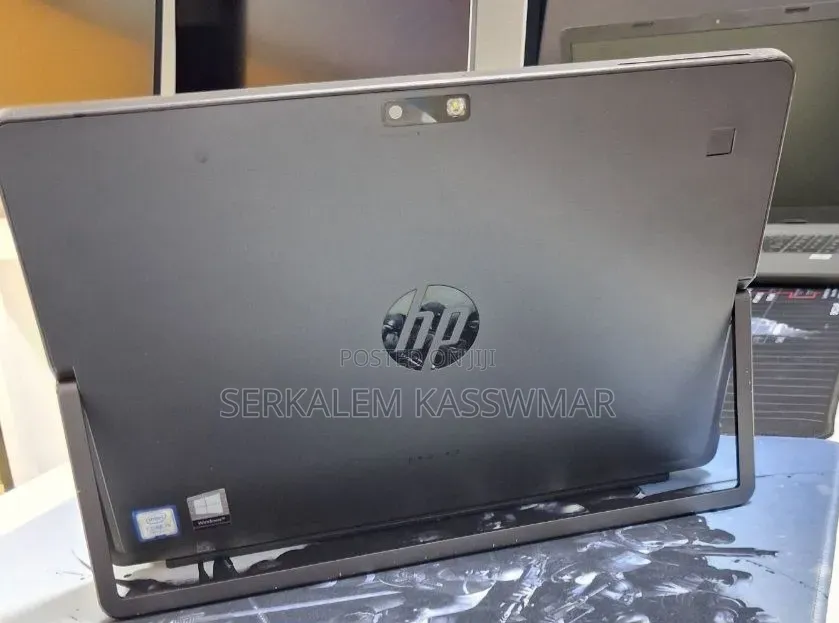 New Laptop HP X2 8GB Intel Core i5 SSD 256GB