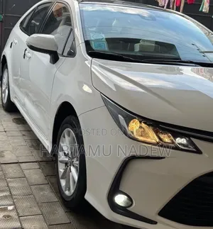 Toyota Corolla 2022 White