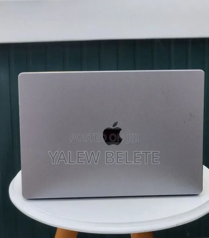 New Laptop Apple MacBook Pro 2021 M1 16GB Apple M1 Pro SSD 512GB