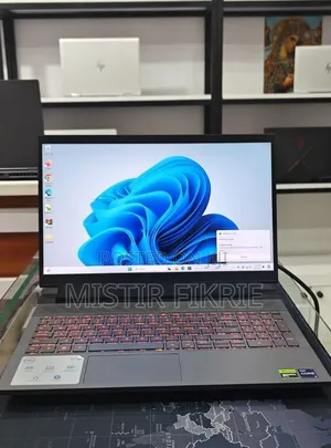 New Laptop Dell G15 5511 16GB Intel Core i7 SSD 512GB