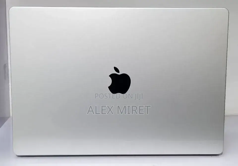New Laptop Apple MacBook Air 2024 M3 15-inch 24GB Apple M3 SSD 512GB