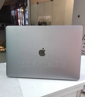 New Laptop Apple MacBook Pro 2017 16GB Intel Core i7 SSD 512GB