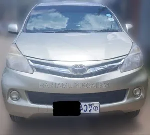 Toyota Avanza 2016 Yellow