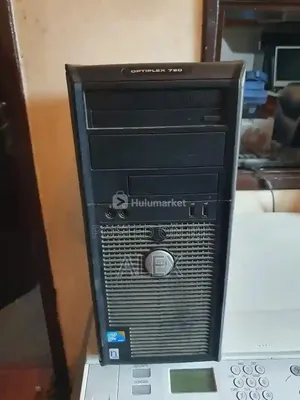 Desktop Computer Dell OptiPlex 780 2GB Intel Core 2 Quad HDD 250GB