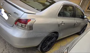 Toyota Belta 2008 Silver