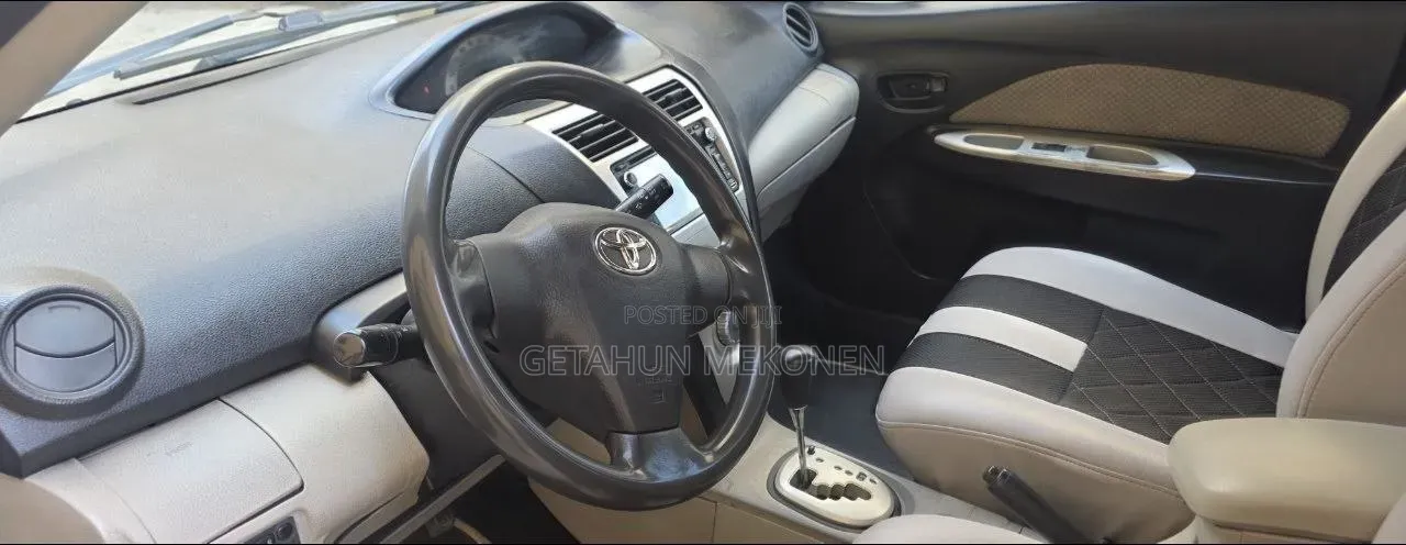 Toyota Belta 2008 Silver