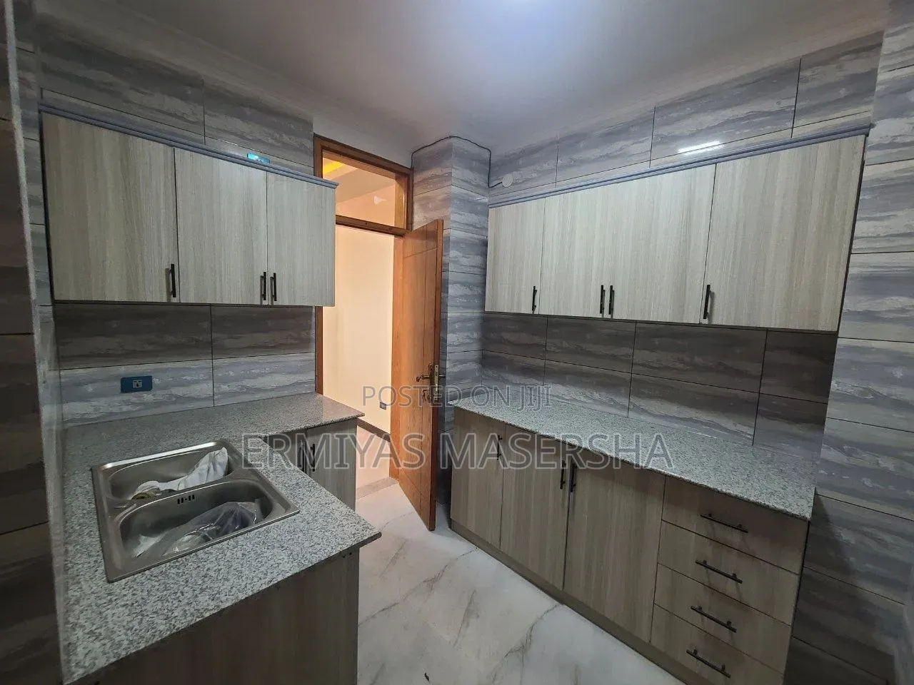 Furnished 5bdrm House in Bole for sale