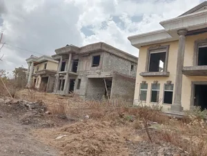 5bdrm Farm House in Ccd Real State, Oromia-Finfinne for sale