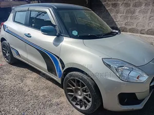 Suzuki Swift 2021 Silver