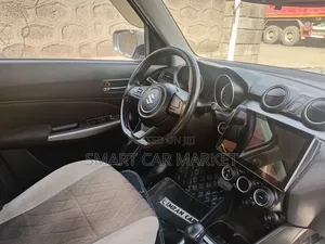 Suzuki Swift 2021 Silver