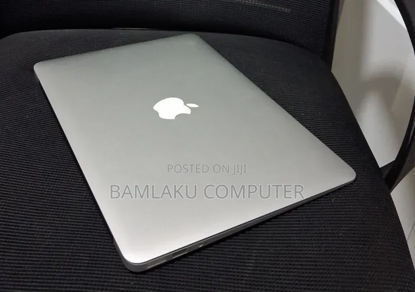 New Laptop Apple MacBook Air 2015 8GB Intel Core i5 SSD 256GB