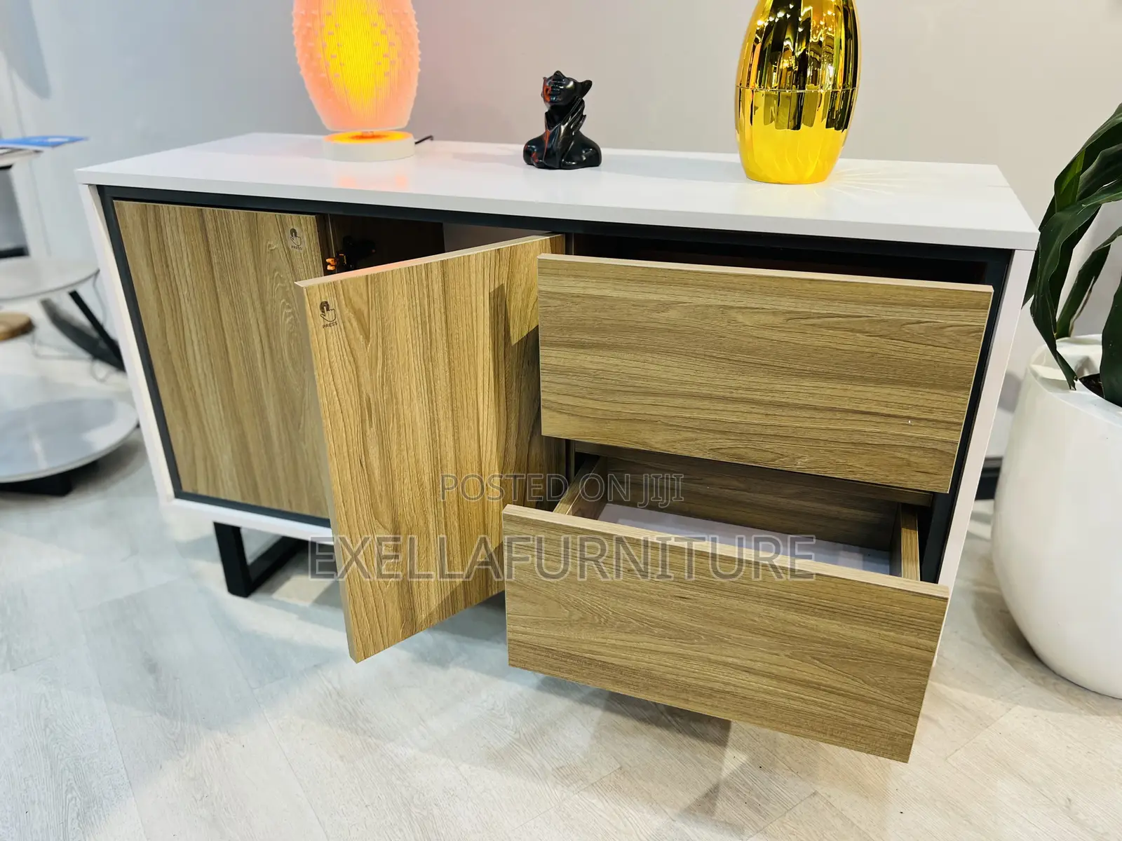 Console Table | ኮንሱል ቴብል | በ ተለያየ ሳይዝ