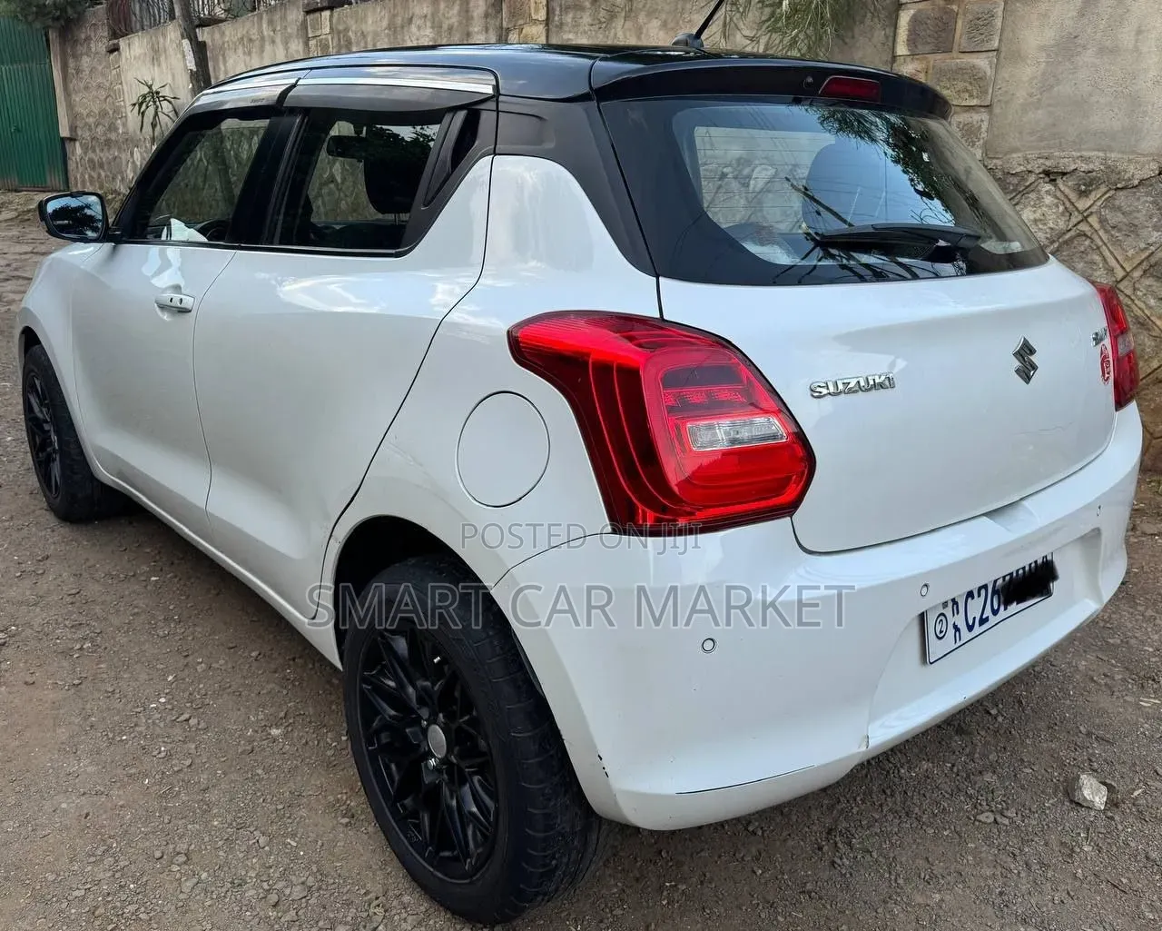 Suzuki Swift 2022 White
