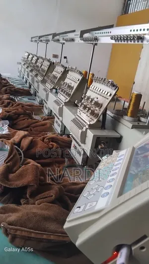 8 Head Embroidery Machine