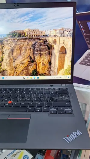 New Laptop Lenovo ThinkPad T14 16GB Intel Core i7 SSD 512GB