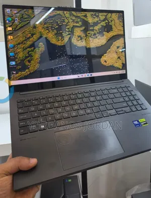 New Laptop Asus ZenBook Pro 15 UX580GE 16GB Intel Core i7 SSD 512GB