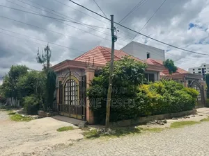 Furnished 4bdrm Villa in ሀያት ዞን, Bole for sale
