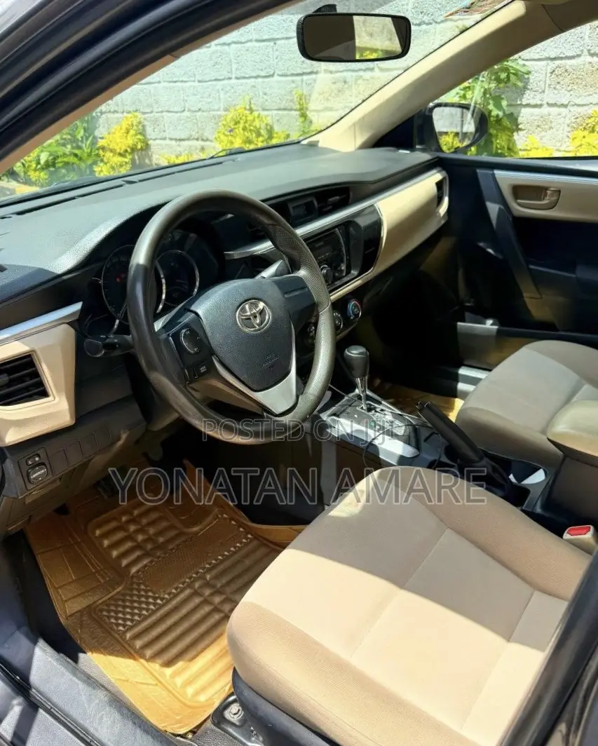 Toyota Corolla 2016 Gray