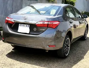 Toyota Corolla 2016 Gray