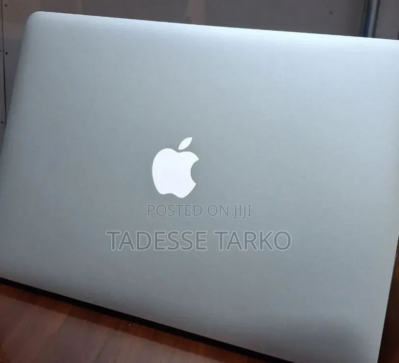 New Laptop Apple MacBook Air 2015 8GB Intel Core i5 SSD 256GB