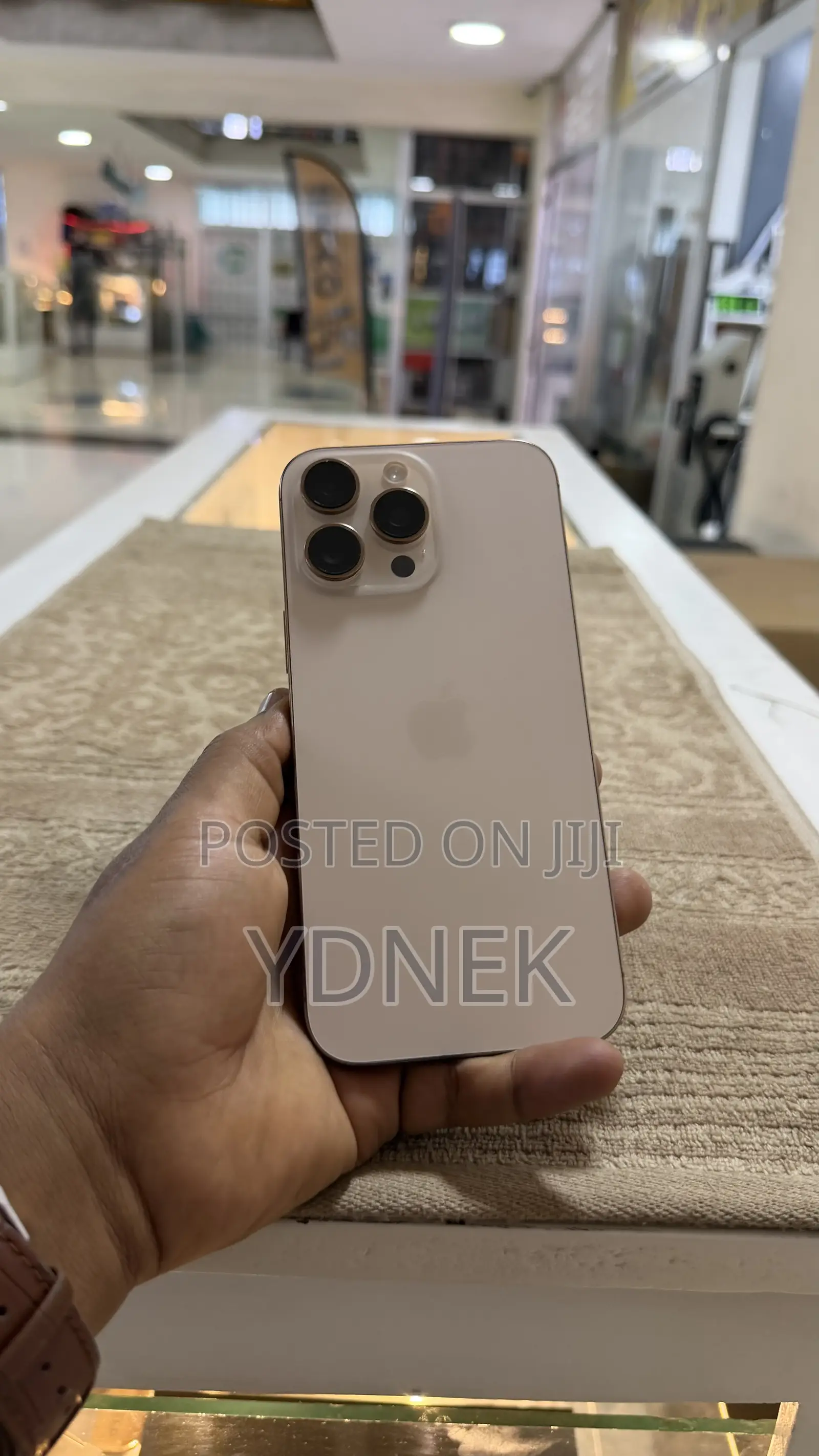 Apple iPhone 16 Pro Max 256 GB Gold