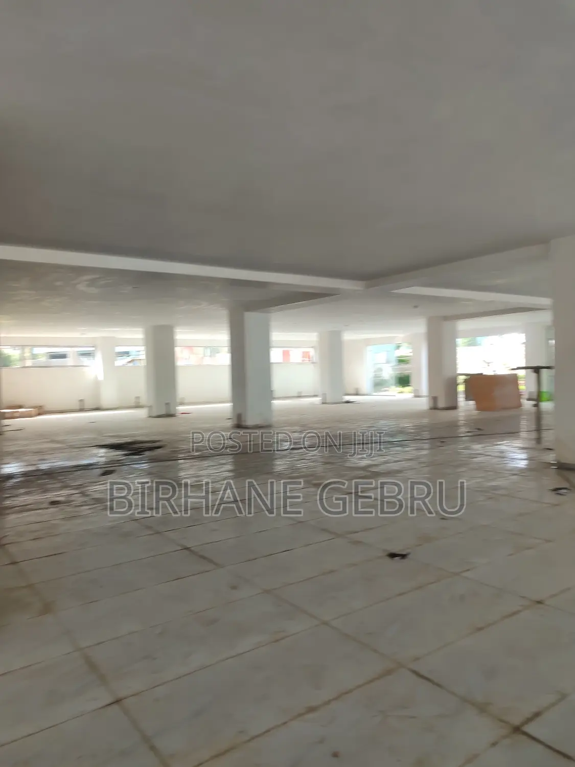 Space Rent for Resturant Car Show Room and Other
