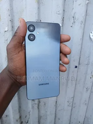New Samsung Galaxy A06 128 GB Black