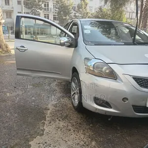 Toyota Belta 2009 Silver