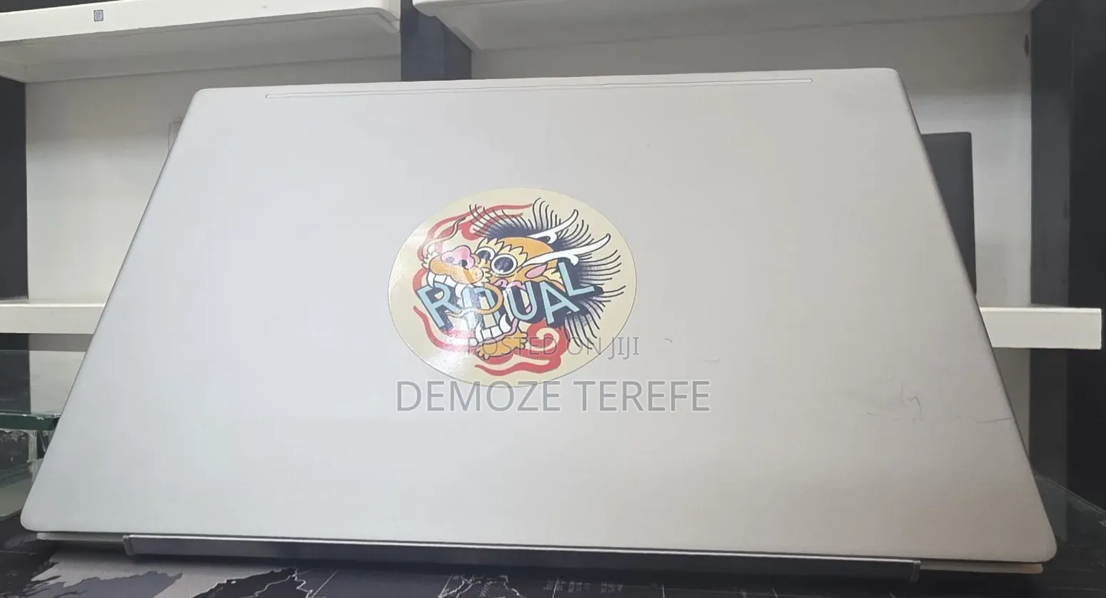 New Laptop HP Pavilion 15 8GB Intel Core i5 SSHD (Hybrid) 256GB