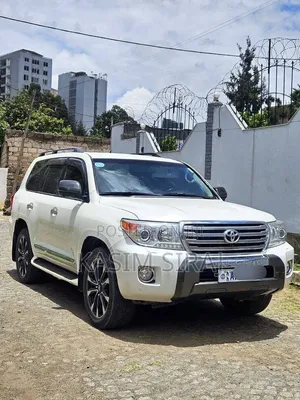 Toyota Land Cruiser 4.5 V8 GX-R 2015 White