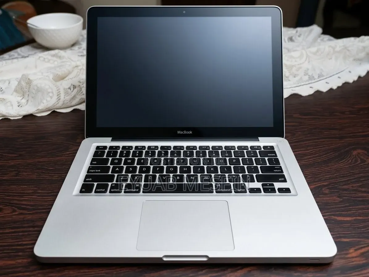 Laptop Apple MacBook 2008 2GB Intel Core 2 Duo HDD 250GB