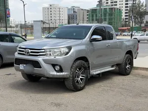 Toyota Hilux 2017 Silver