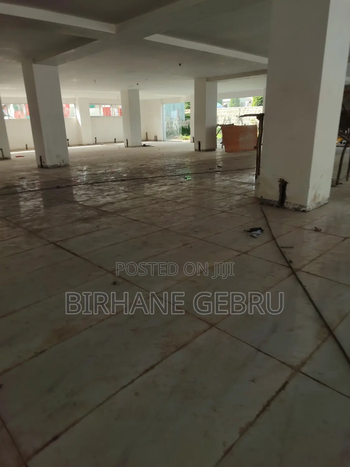 Space Rent for Car Show Room .Supermarket Ware House