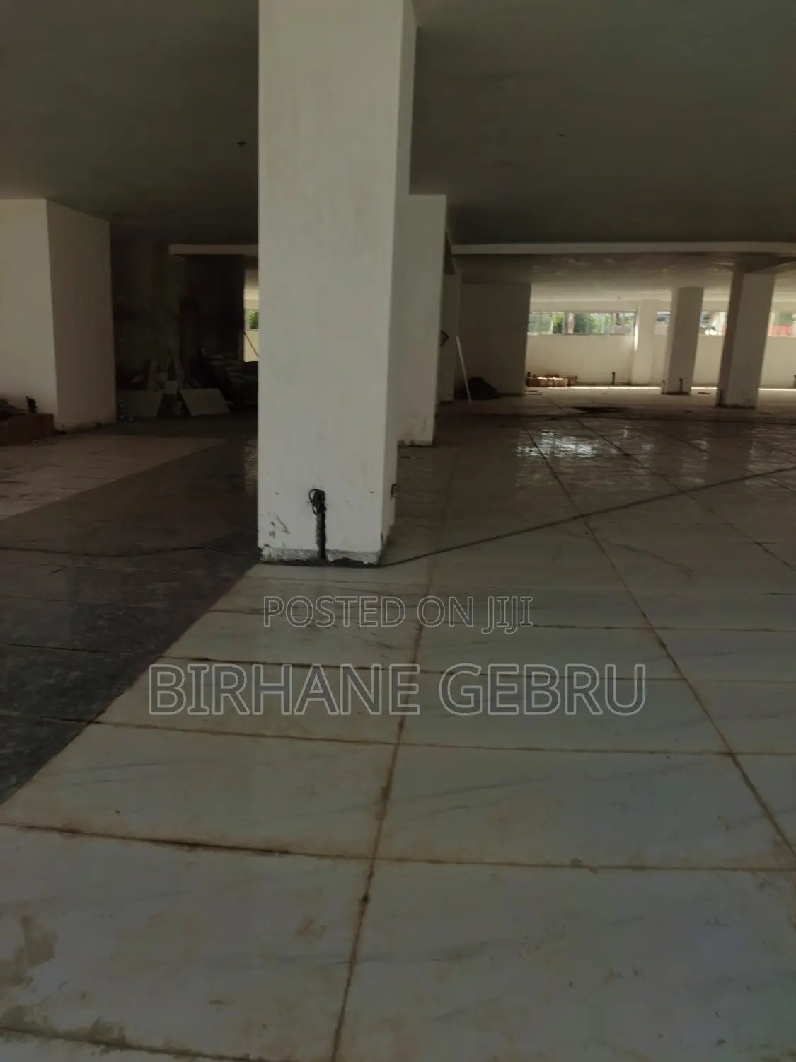 Space Rent for Car Show Room .Supermarket Ware House