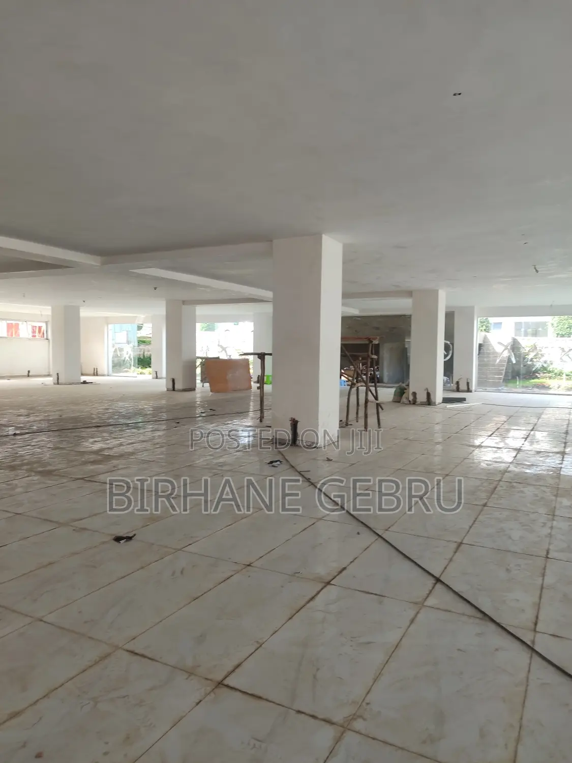 Space Rent for Car Show Room .Supermarket Ware House