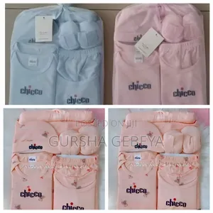 Chicco 8pc Gift Set