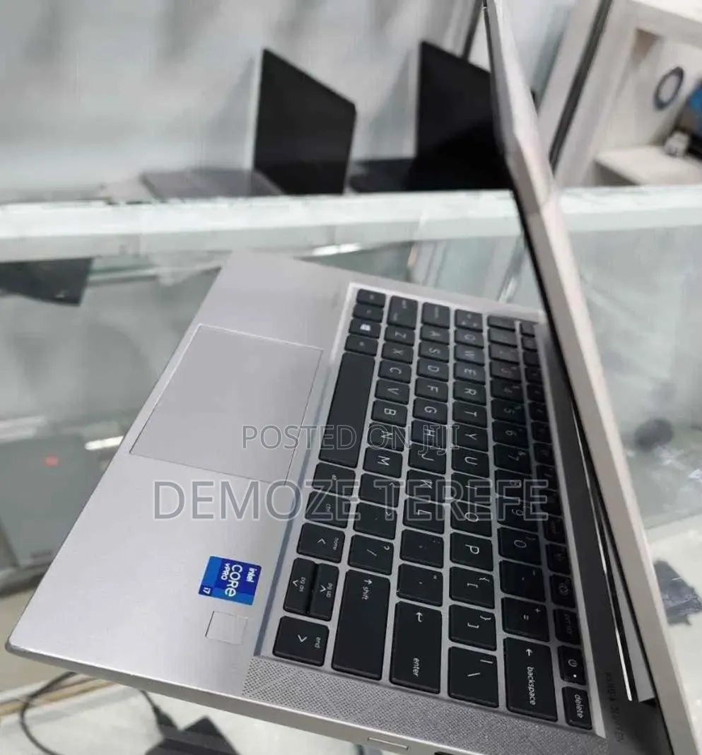 New Laptop HP EliteBook 840 G8 16GB Intel Core i7 SSD 512GB