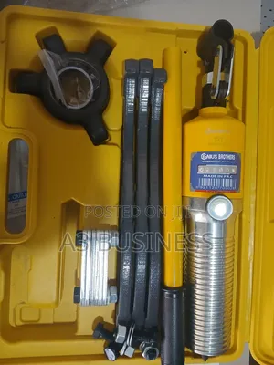 ባለ 10 ቶን ሀይድሮሊክ ፑለር (10t Hydraulic Gear Puller)
