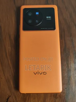 Vivo X80 256 GB Red