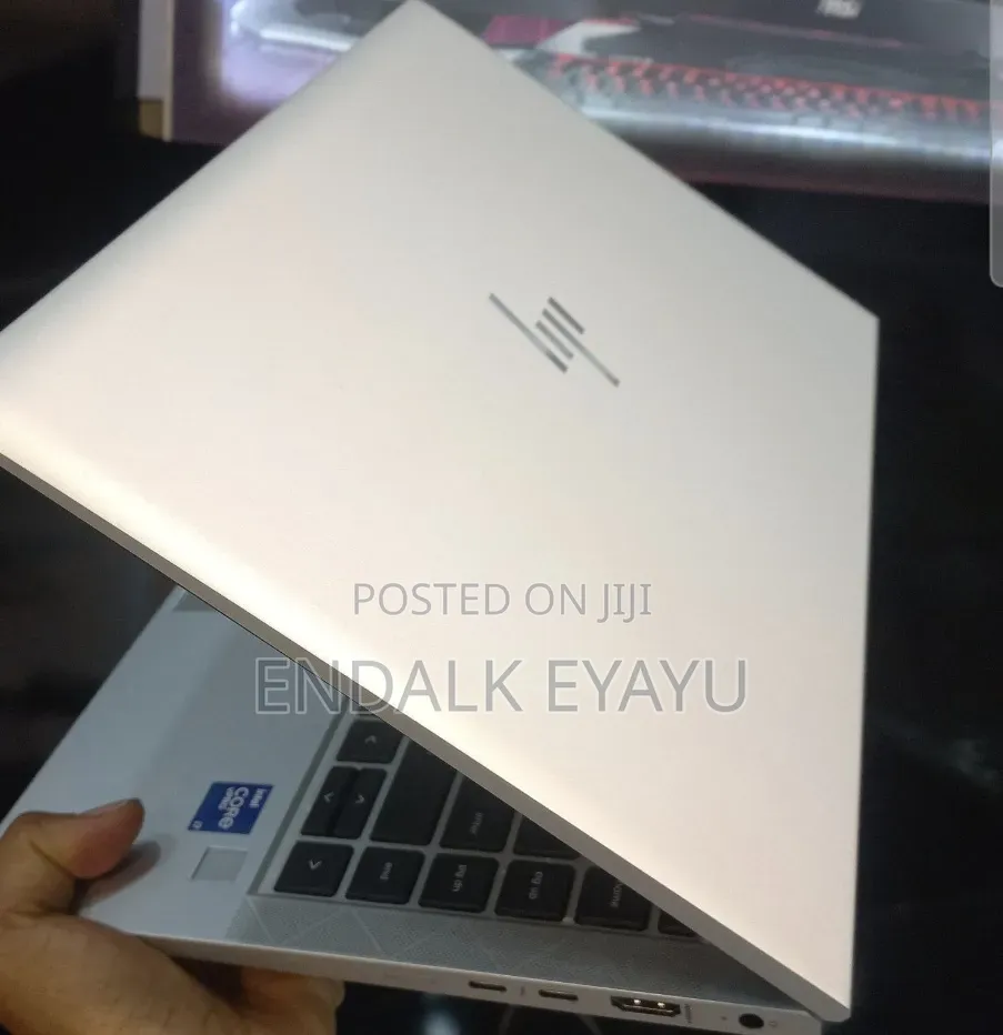 New Laptop HP EliteBook 840 G8 16GB Intel Core i7 SSD 512GB